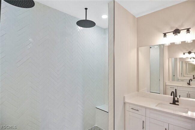 Building Photo - 1906 Northwest 28th Ave