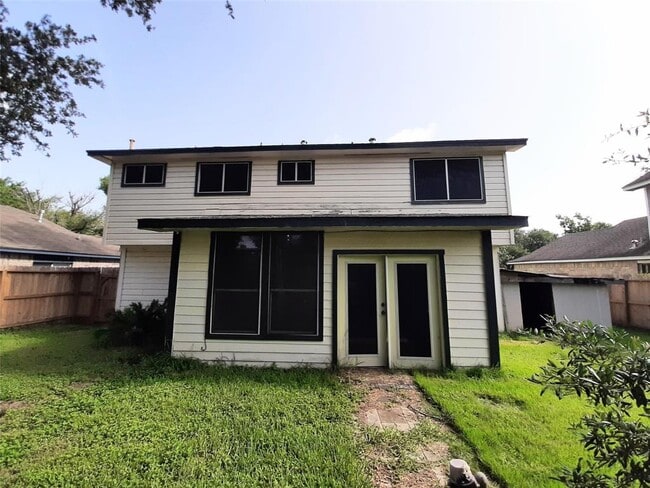 Building Photo - 16807 Rockstone