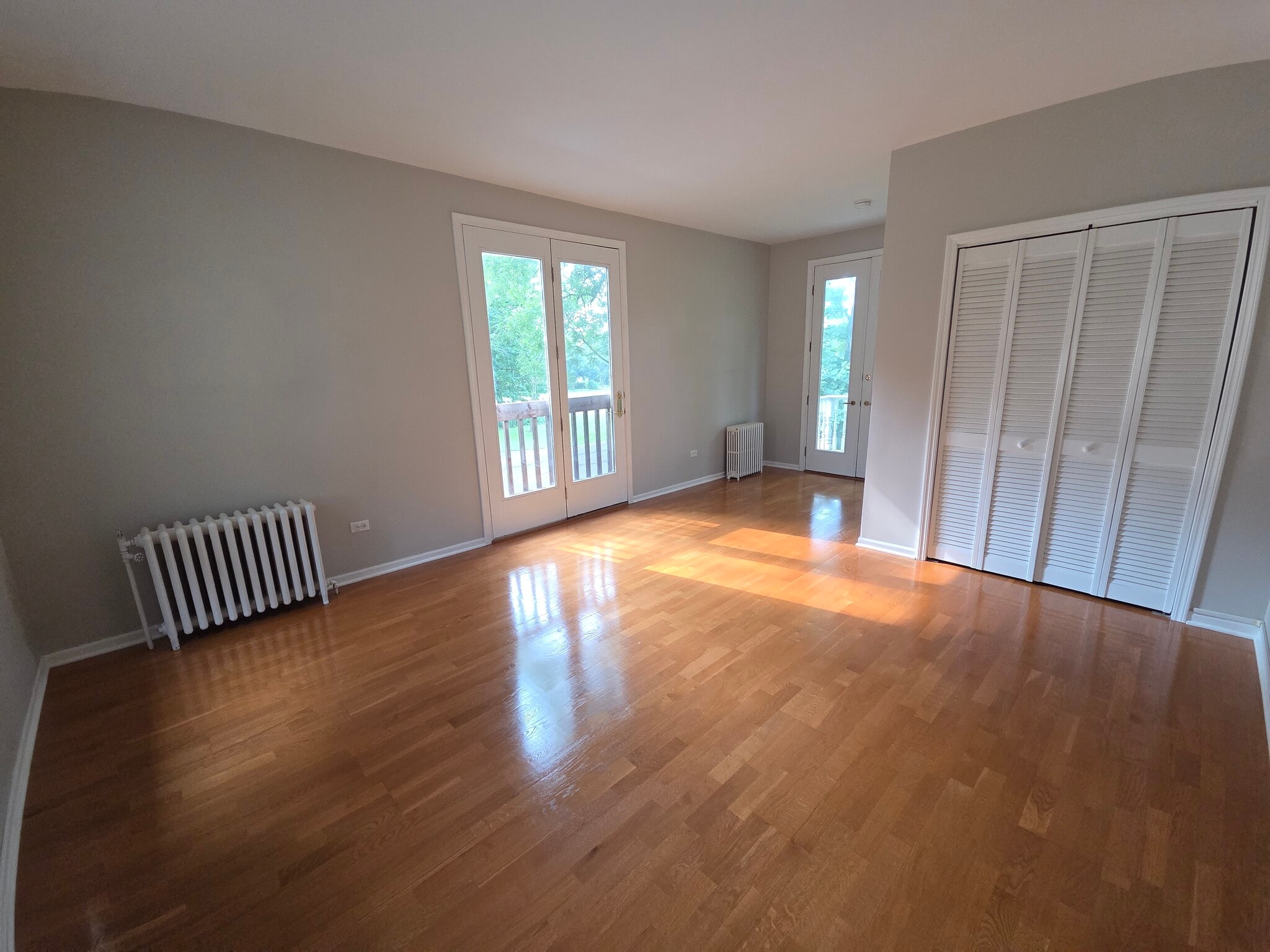 Living room - 1038 Deerfield Rd
