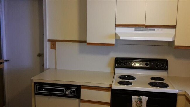 Building Photo - 7205 NW 76th Pl