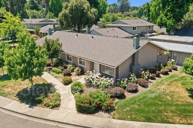Building Photo - 2899 Fountainhead Dr