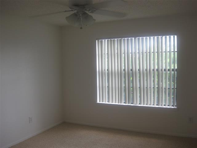 Building Photo - 2610 Lakehill Ln