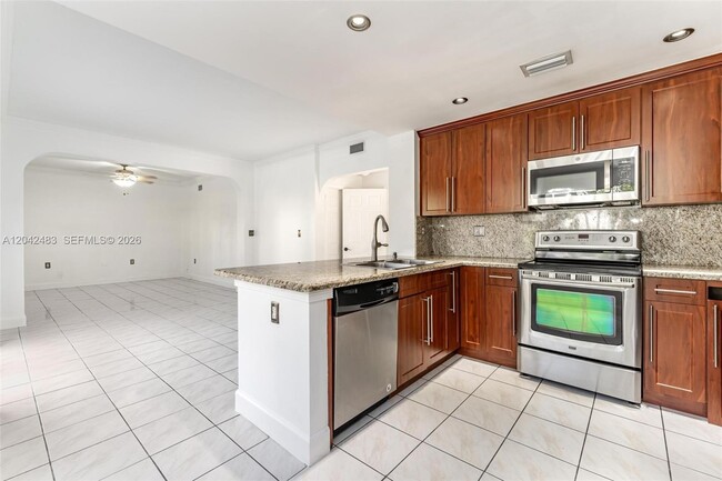 Building Photo - 4677 SW 154th Pl