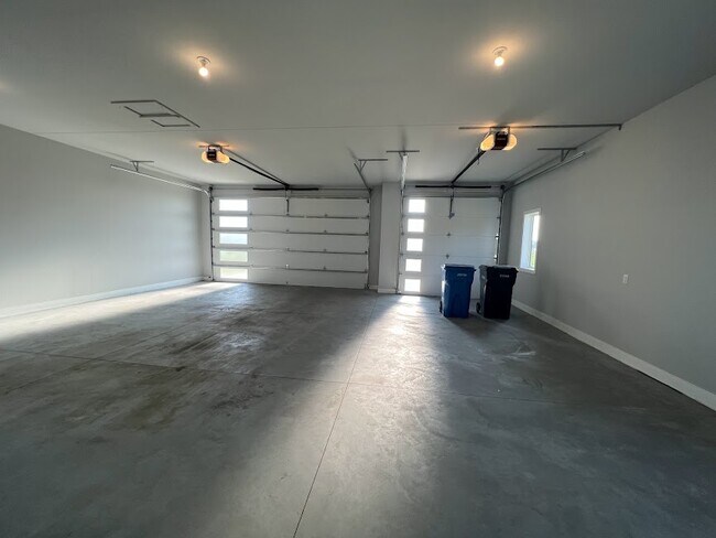 Building Photo - 3636 Eden Ct