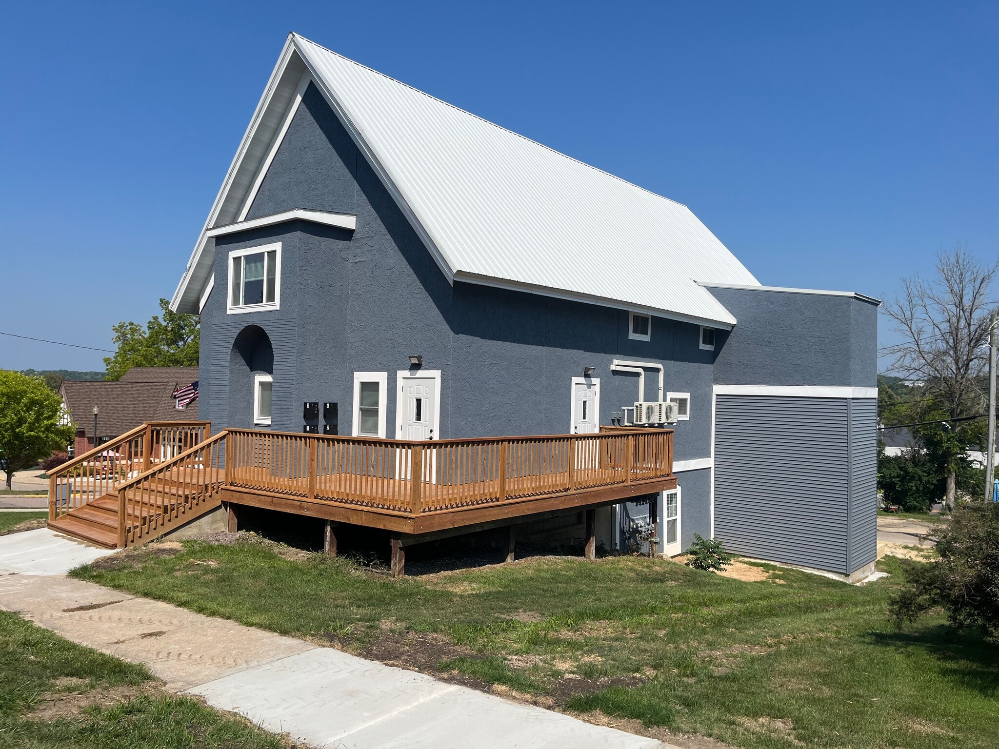 Building Photo - 408 Academy St