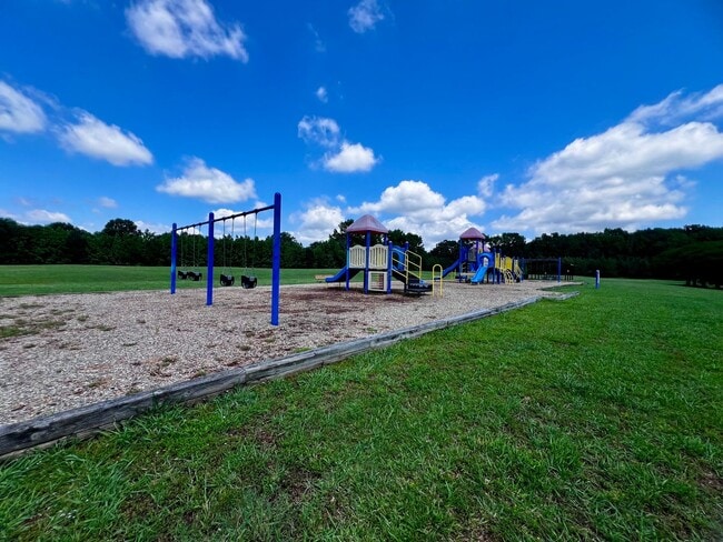 Building Photo - Beautiful 4 bedroom home in Chesapeake