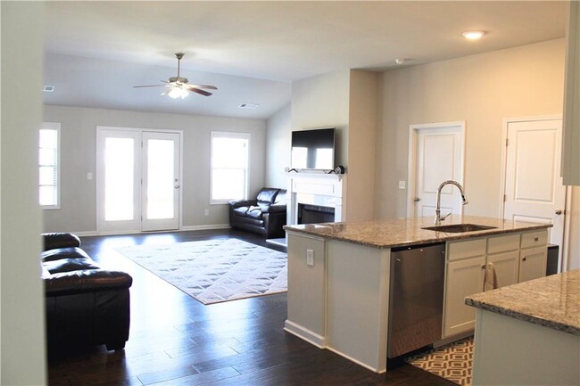 Building Photo - 2336 Bear Paw Dr