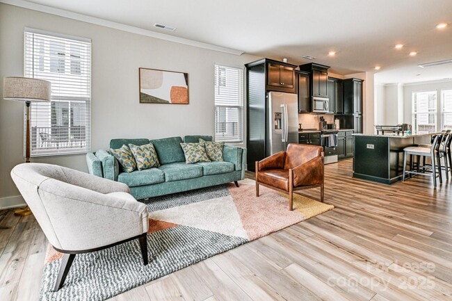 Building Photo - 3003 Jolene Ct