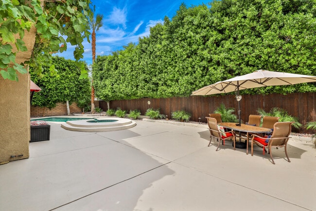 Building Photo - 49035 Tango Ct