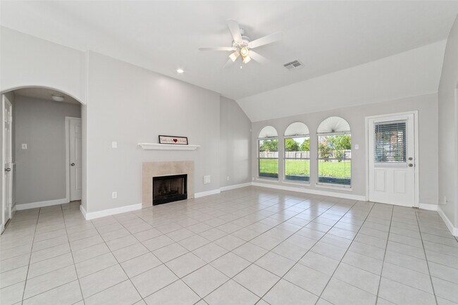 Building Photo - 8503 Ivanhoe Springs Dr