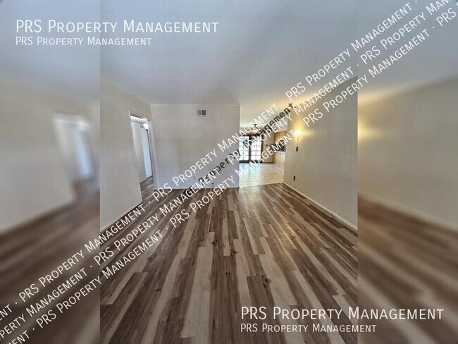 Building Photo - 6926 E Windsor Ave