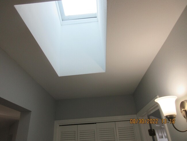 Building Photo - 320 W Fort Morgan Rd