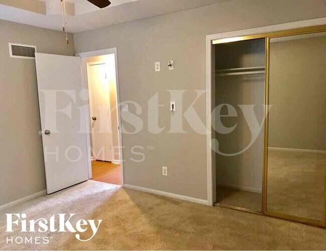 Building Photo - 2035 NE Cookson Ct