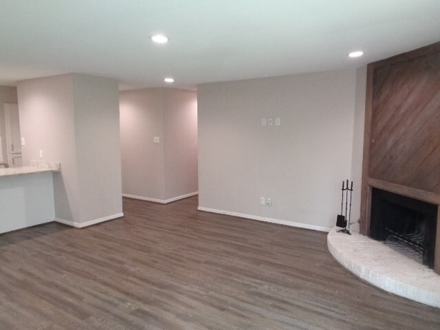 Building Photo - 102 Marabou Pl