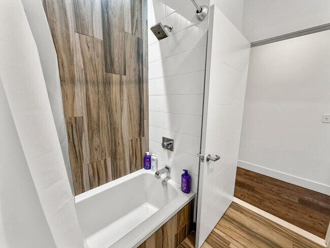 Building Photo - 120333 Germantown Ave