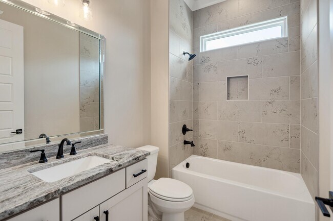 Building Photo - 5056 Jon Oak Dr