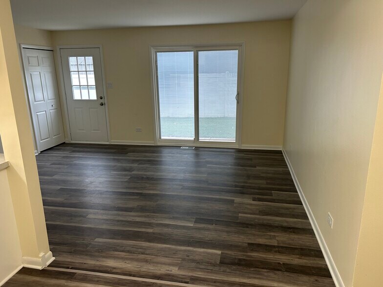 Building Photo - 7902 164th Pl