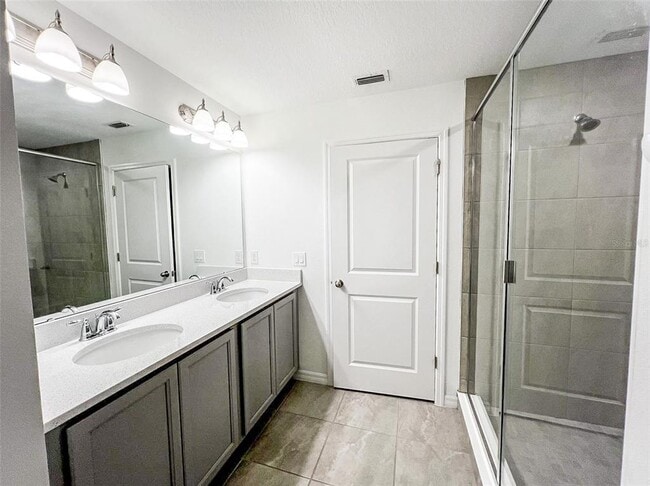 Building Photo - 1542 Discovery St