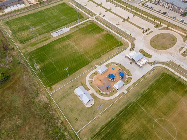 Building Photo - 3301 Solana Cir