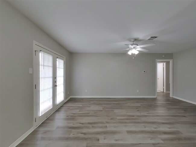 Building Photo - 6422 French Chateau Dr