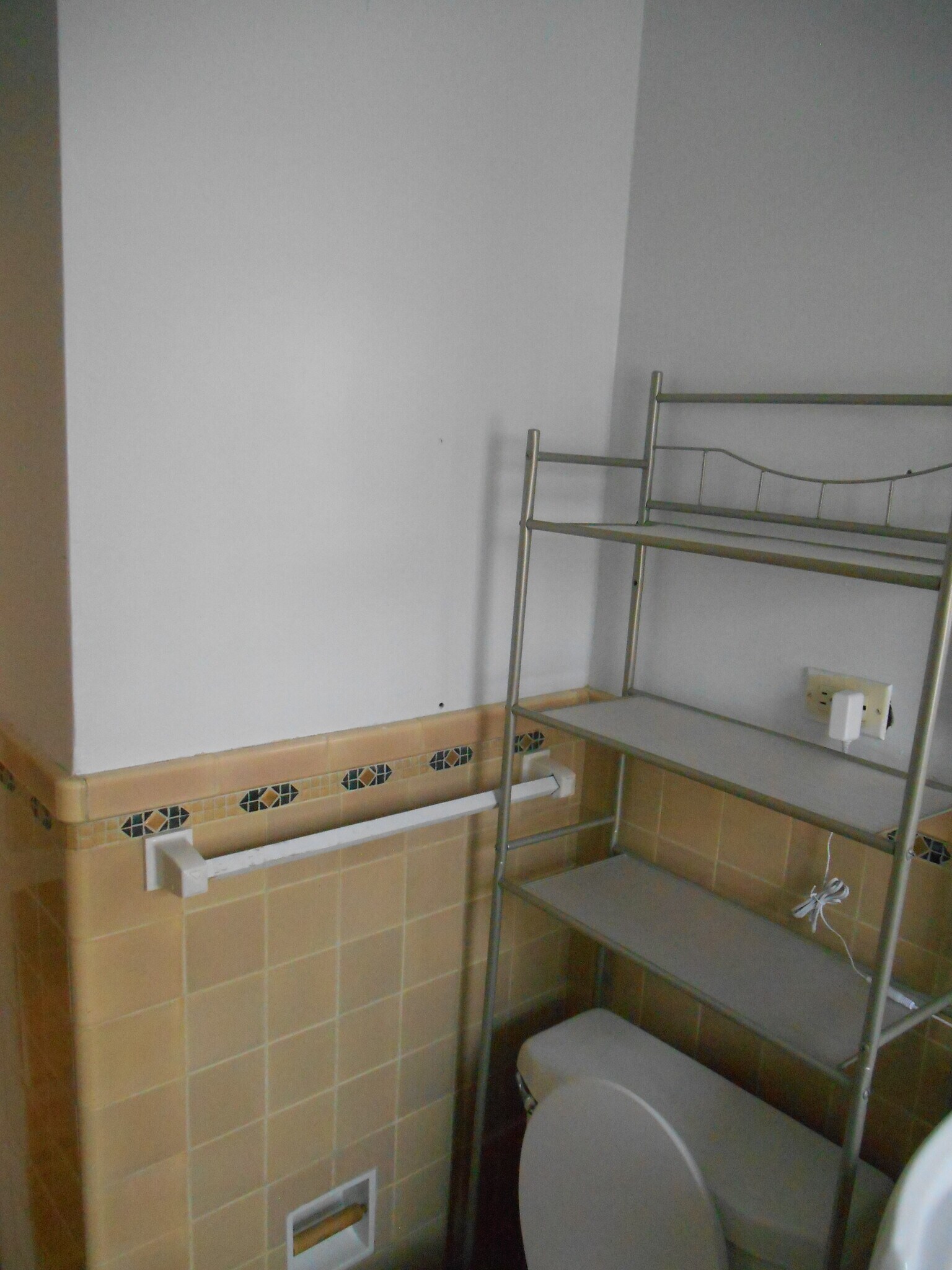 Bath - 2912 France Ave S