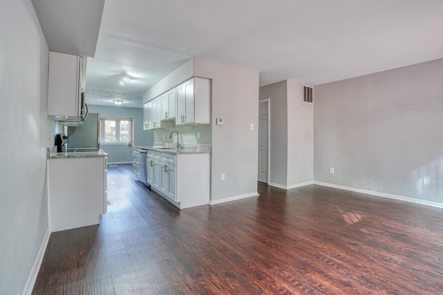 Building Photo - 6533 Woodgreen Cir