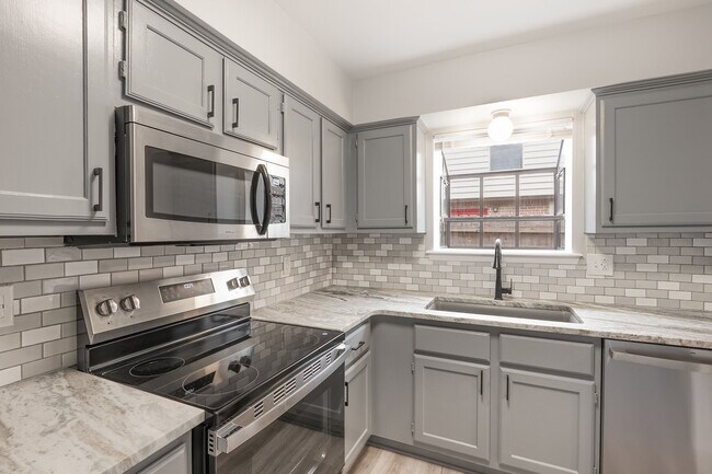 Building Photo - 1904 Dartmouth St