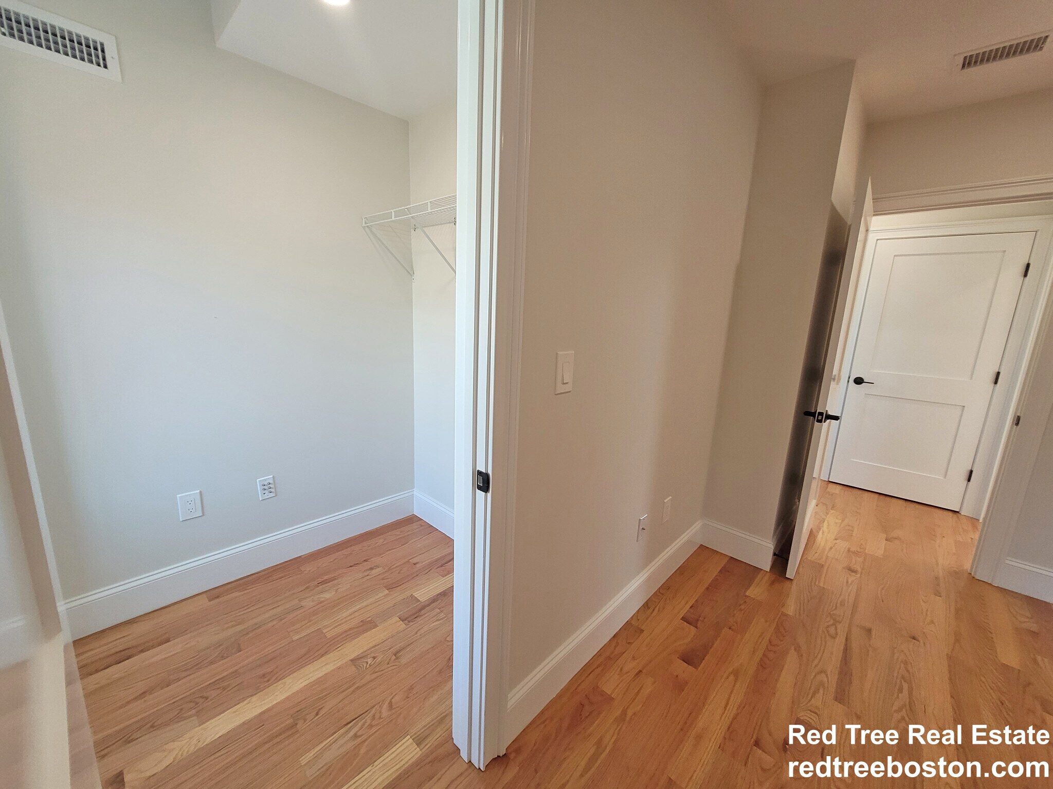 Building Photo - 81 White St