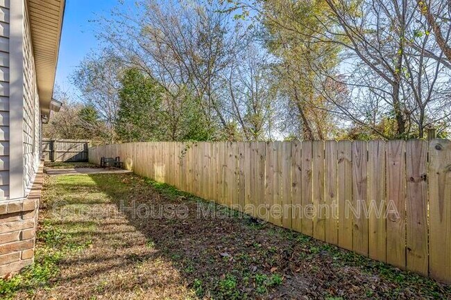 Building Photo - 2705 SW Greensprings Rd