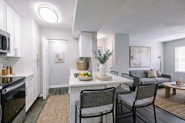 Building Photo - Luxurious 1-Bedroom Apartment in Atlanta’s Upper Westside | In-Home Washer & Dryer