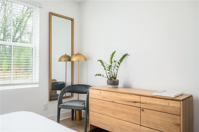 Building Photo - 1762 Beckham Pl NE