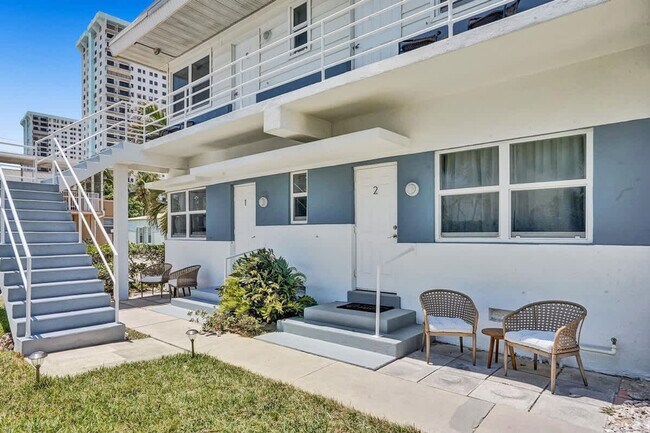 Building Photo - 851 N Surf Rd