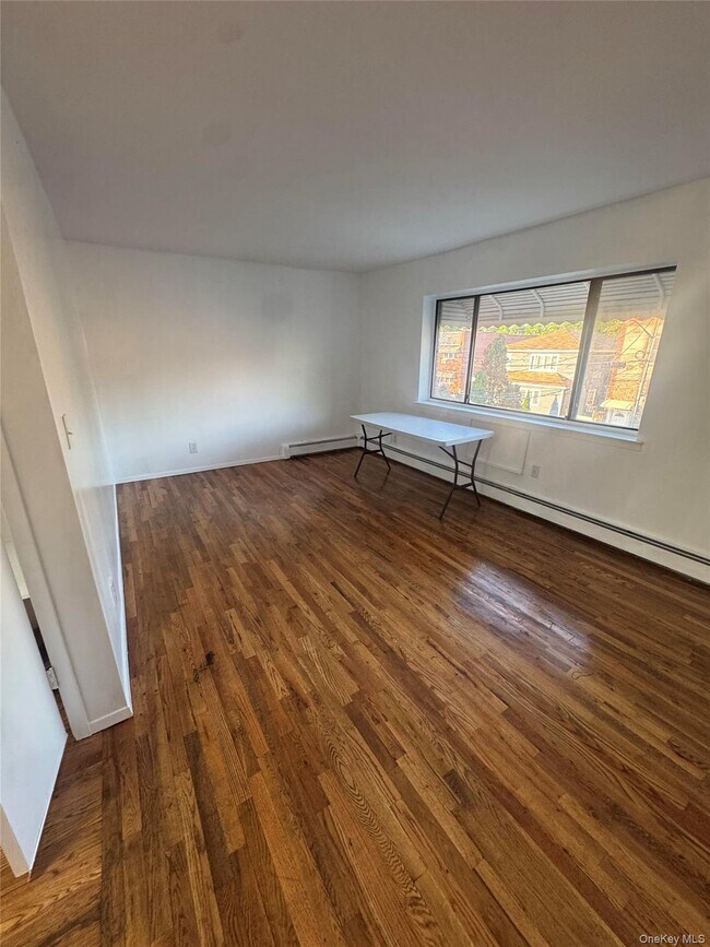 Building Photo - 4225 Hill Ave