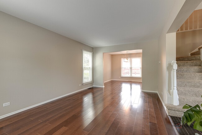 Building Photo - 285 Stanton Dr