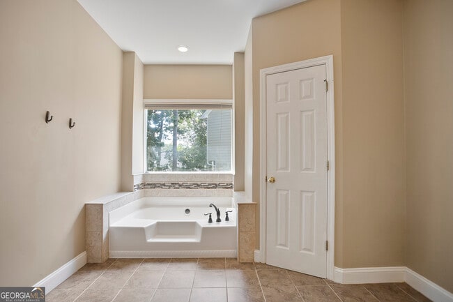 Building Photo - 5465 Derby Chase Ct