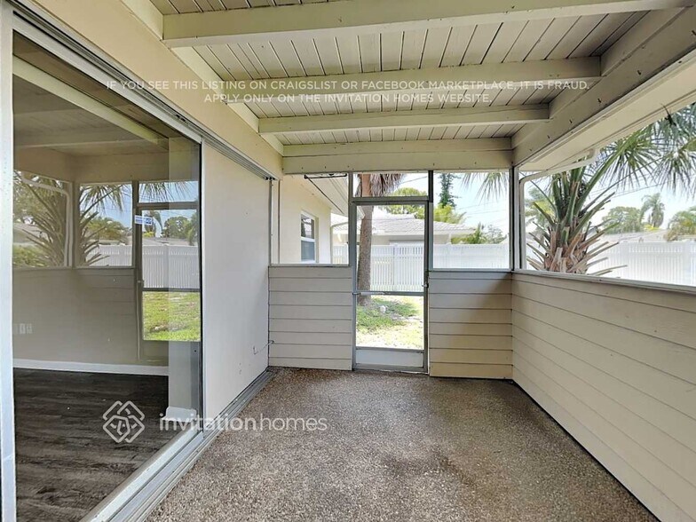 Building Photo - 1440 62nd Terrace S