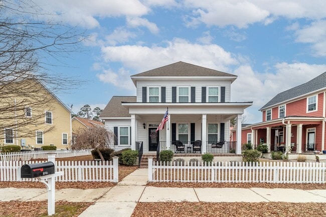 Primary Photo - Lovely Riverwood Home