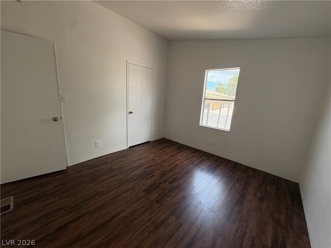 Building Photo - 4877 Saguaro Way