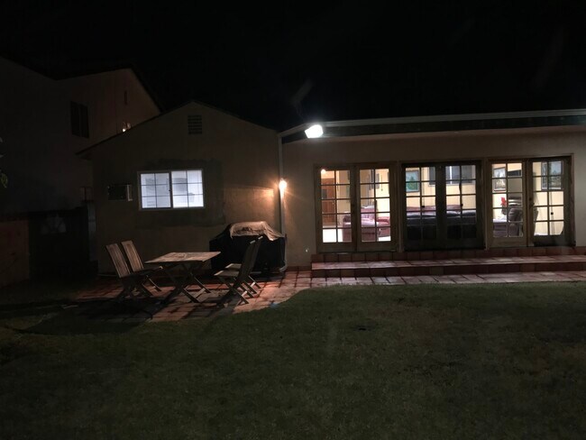 Building Photo - 12619 Emelita St