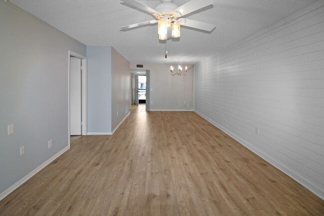 Building Photo - Casa Seville Annual Condo for Rent