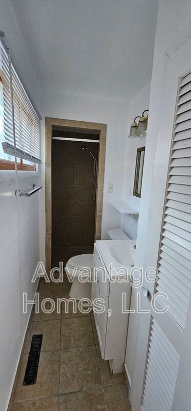 Building Photo - 9625 Beacon Ave