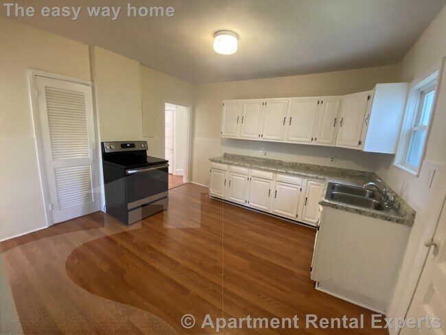 Building Photo - 42 Wilson Ave