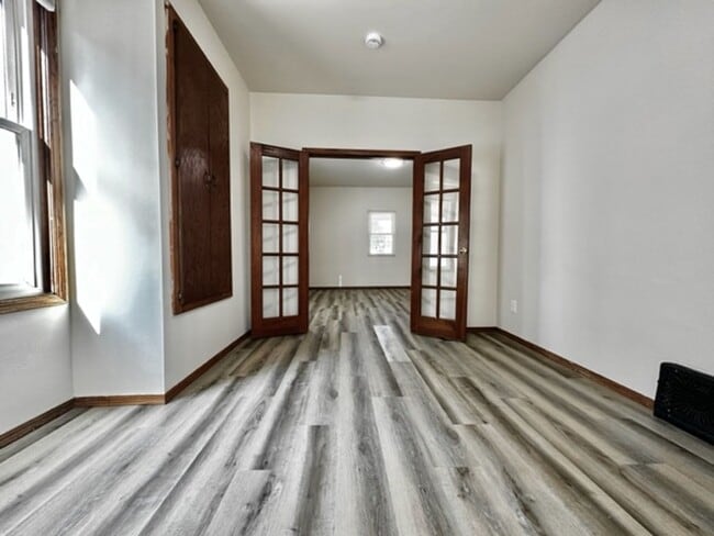 Building Photo - 808 Cherry St