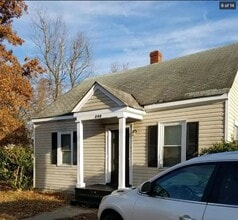 Building Photo - 306 St Claire Ln
