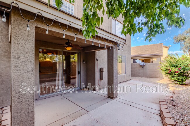 Building Photo - 1149 N Cholla St