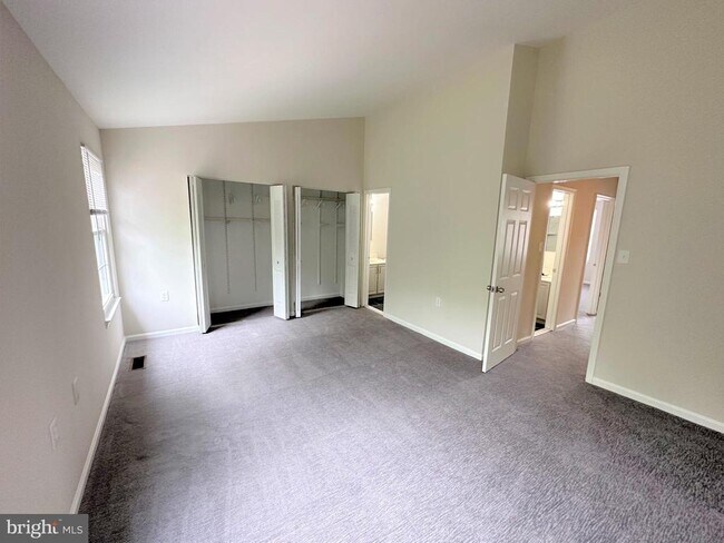 Building Photo - 7822 Brookview Ct
