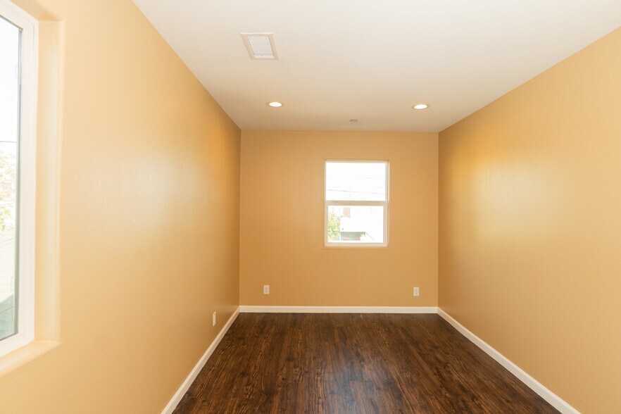 Room 3 - 938 S Bernal Ave