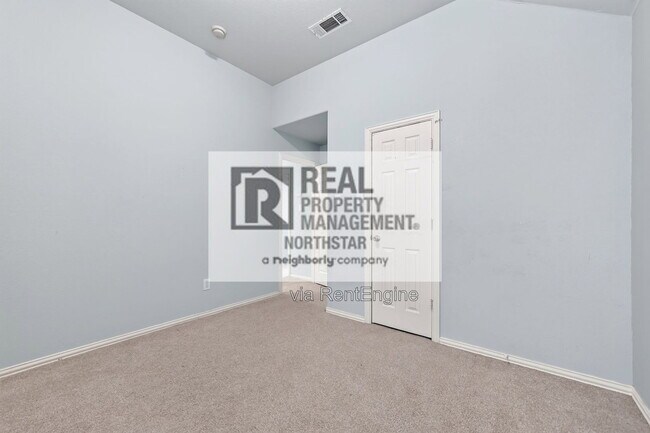 Building Photo - 405 Driftwood Ct