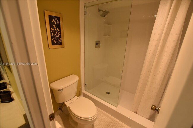 Building Photo - 3800 Oaks Clubhouse Dr