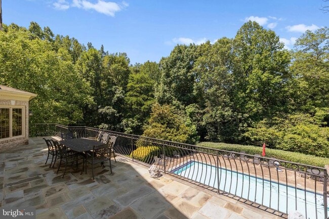 Building Photo - 2608 Geneva Hill Ct